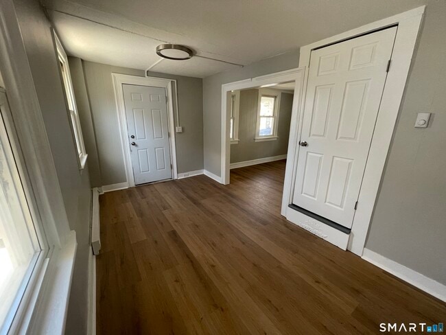 Photo - 172 North St Unit 1