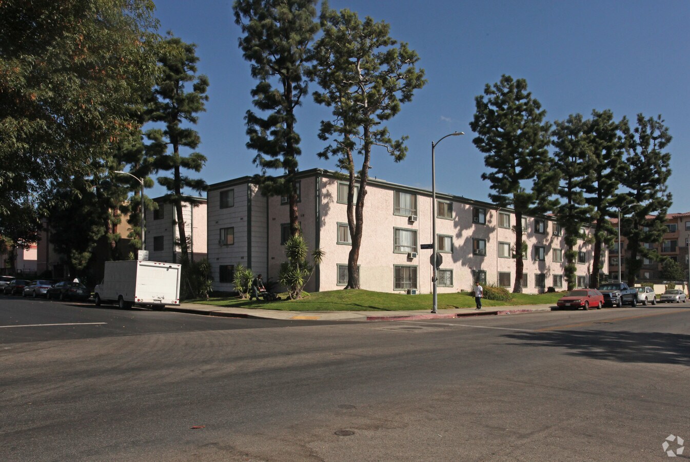 8056 Langdon Ave - 8056 Langdon Ave