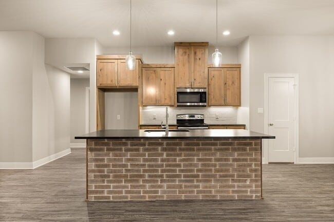 Photo - 1617 Legacy Dr