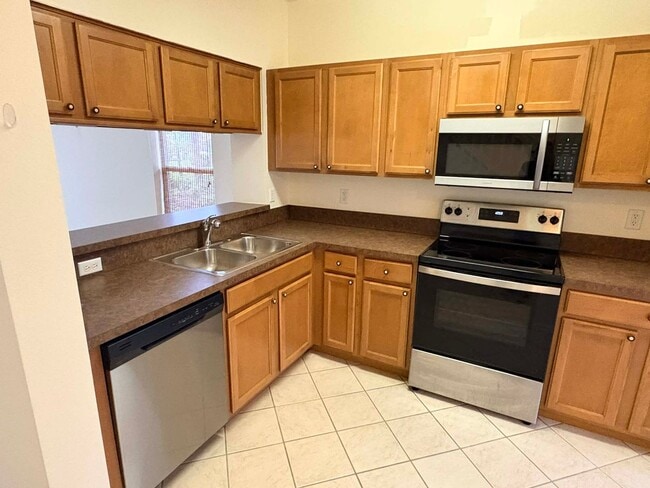Photo - 2/2.5 Townhome in Fort Myers for Rent