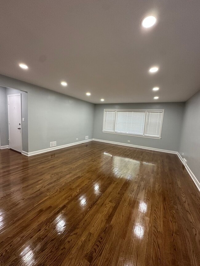 Photo - 8232 Keating Ave