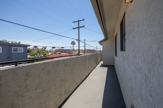 Photo - 2BR w/ Fireplace and 2 Parking Spaces in N... Unidad 3737-7