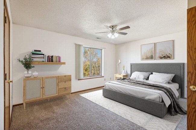 Photo - Grand Reserve