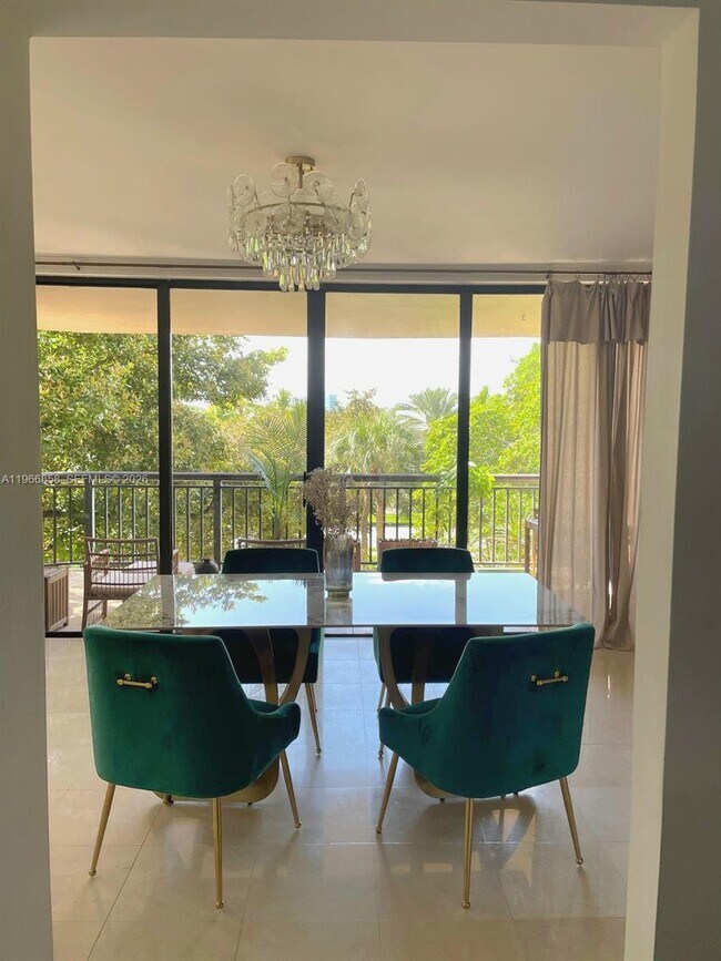 Photo - 10175 Collins Ave Unidad 208