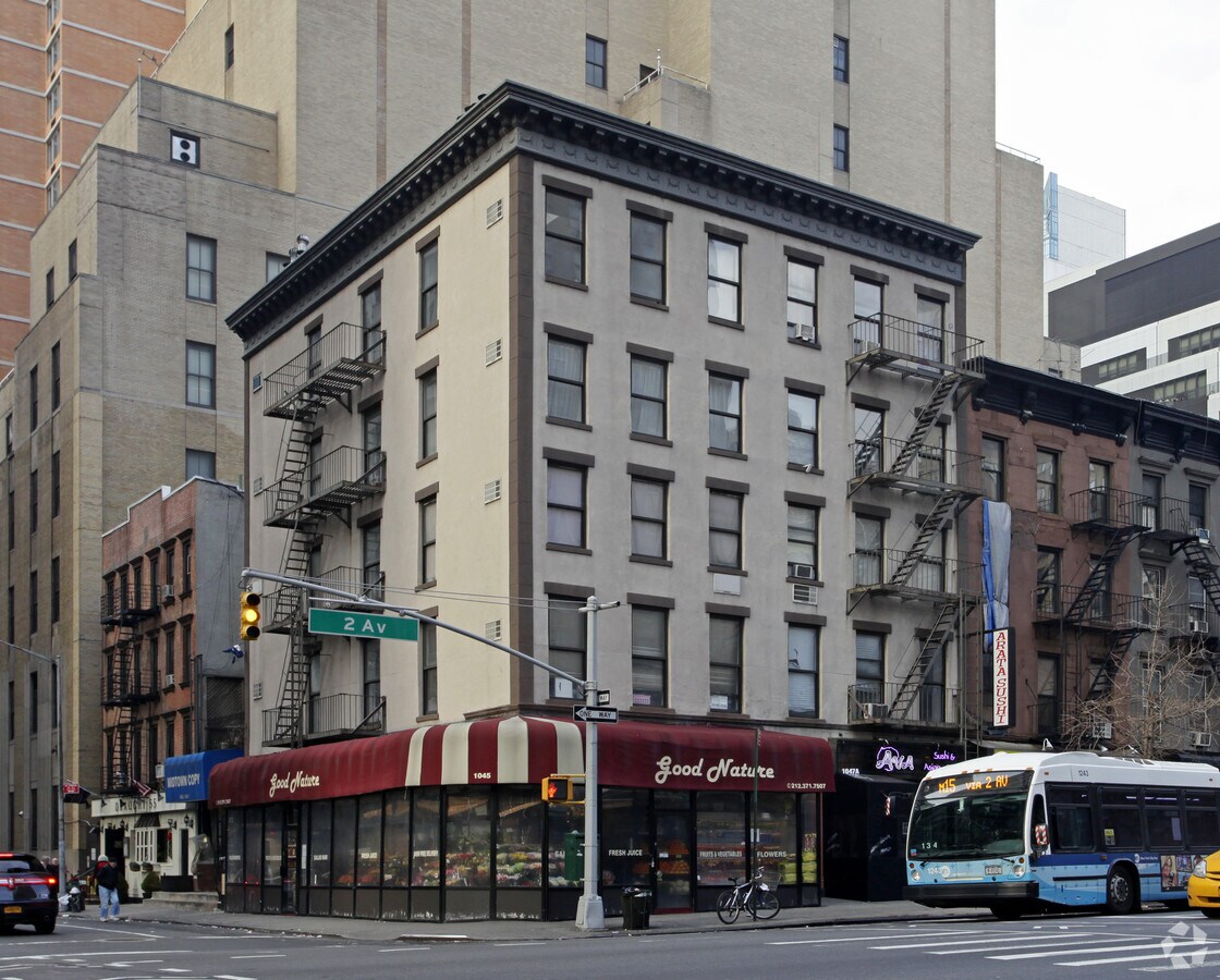 Photo - 249 E 55th St Apartments