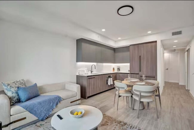 Photo - 580 72nd St Unidad SI FL11-ID1532687P
