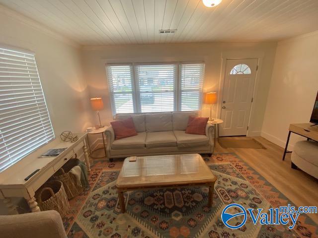 Photo - 1236 Oshaughnessy Ave NE