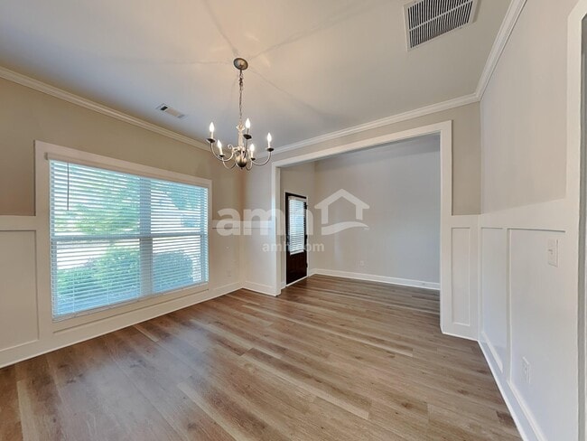 Photo - 1159 Victoria Walk Ln