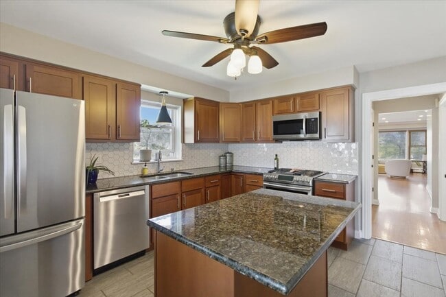 Photo - 3018 N Whipple St Unit #1