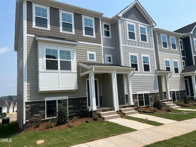 Photo - 642 Gimari Dr