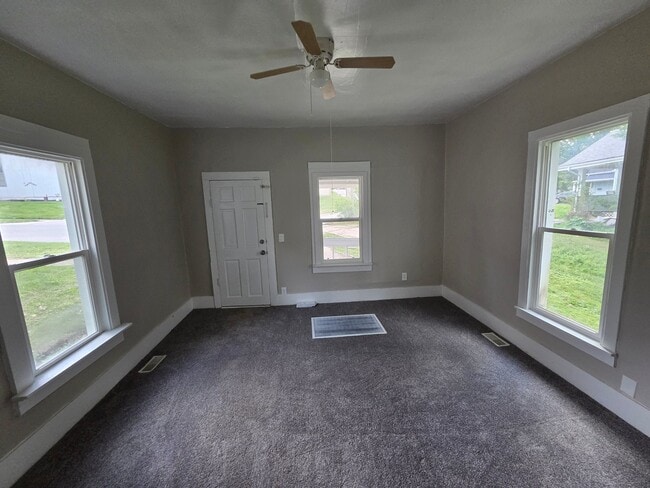 Photo - 1046 W Maple Ave