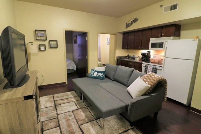 Photo - 152 W Main St Unit 2B
