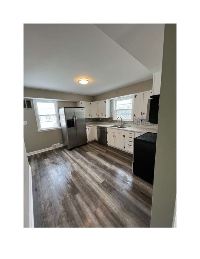 Photo - 401 Hyde Park Dr