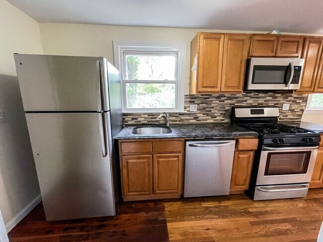 Photo - 252 Goffe Terrace Unit 3