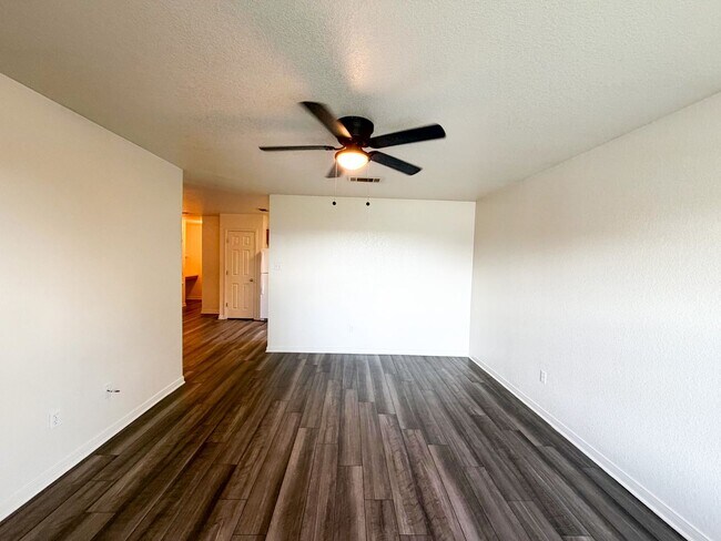 Photo - 310 Cedar Ridge Dr Unit B
