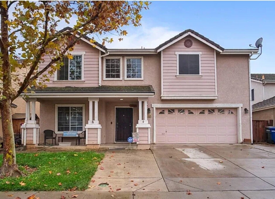 Photo - 1134 Kestrel Dr House