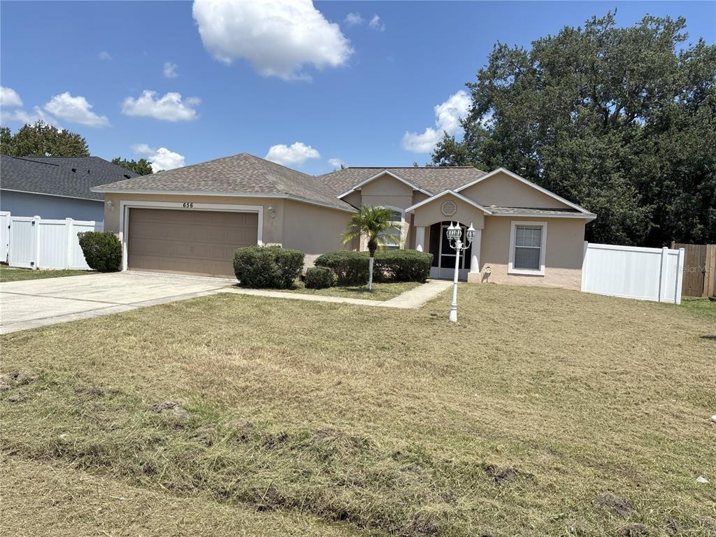 Photo - 656 Linnet Ct House