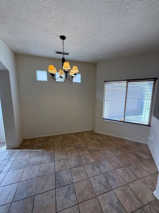 Photo - Spacious 3 Bedroom 2 Bathroom and 2 Car Garage in beautiful NE Heights Neighborhood !