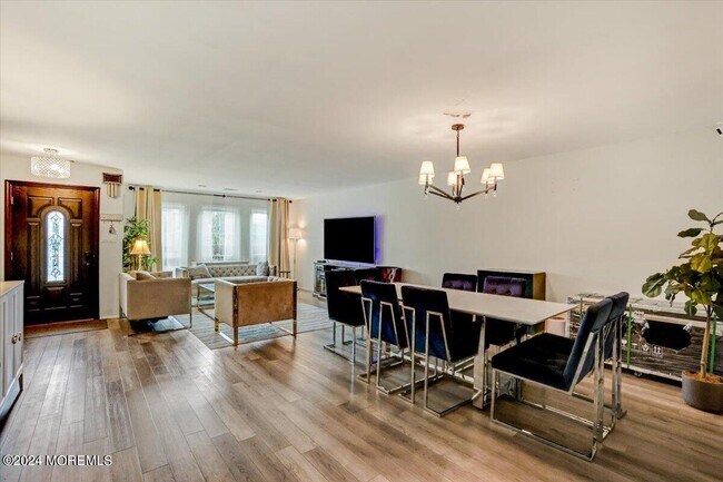 Photo - 125 Bedford Pl