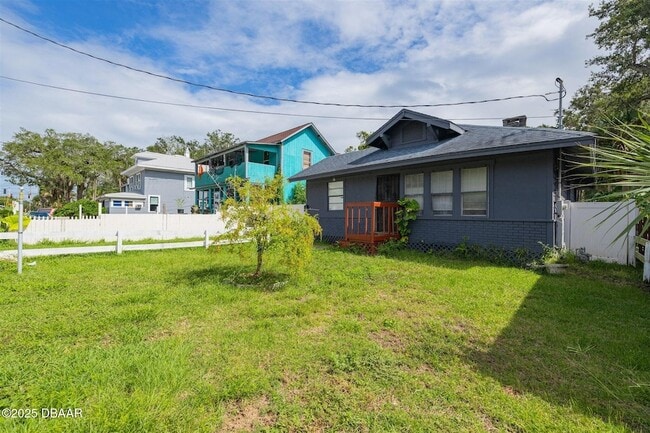 Photo - 121 Bellevue Ave