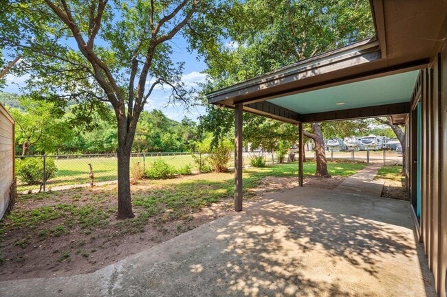 Photo - 1601 West Ln