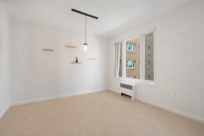Photo - 2400 41st St NW Unidad 312