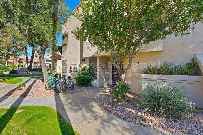 Photo - 9707 E Mountain View Rd Unidad 1446