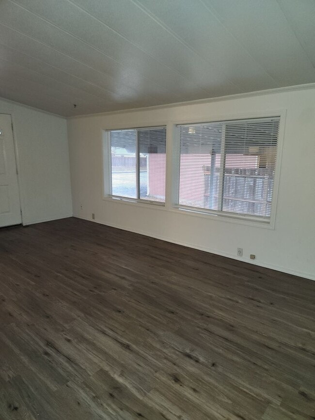 1125 2nd Ave