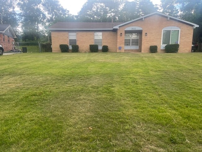 Building Photo - 3519 Goldfinch Drive Rental