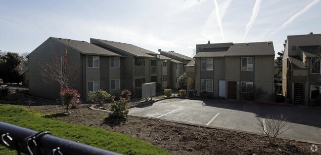 Photo - Cascade Crest Condominiums
