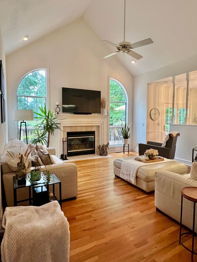 Photo - 7064 Brigade Ct