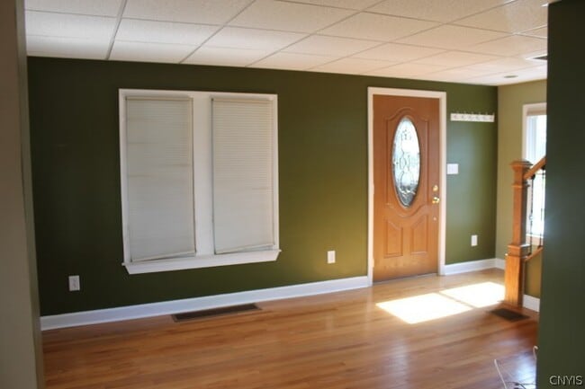Photo - 375 Pawling St