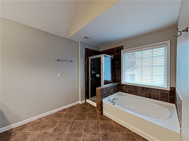 2184 Longmont Dr