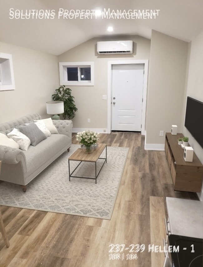 Photo - **ALL INCLUSIVE 1 Bedroom with Vaulted Ceiling. Unité 1