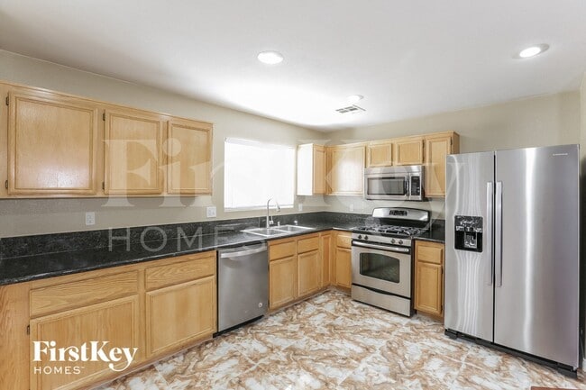 Photo - 11035 Calder Ave