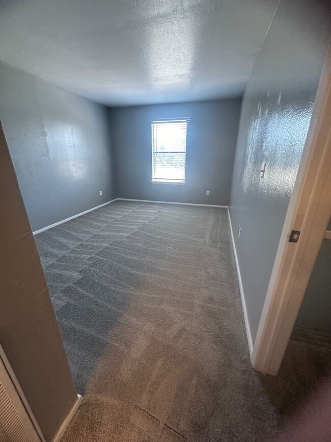 Photo - Beuti-ful Town home Ready to Move in!