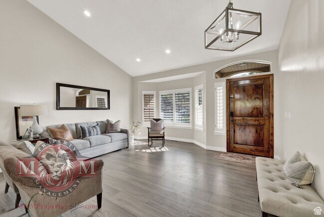 Photo - 1693 Crimson Oak Dr