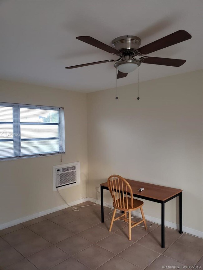 Apartments For Less Than 800 In Broward County Fl Photo 801 Ne 5th St Unit 1 2