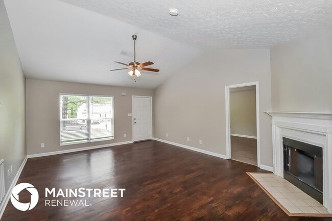 Photo - 2745 Sapphire St