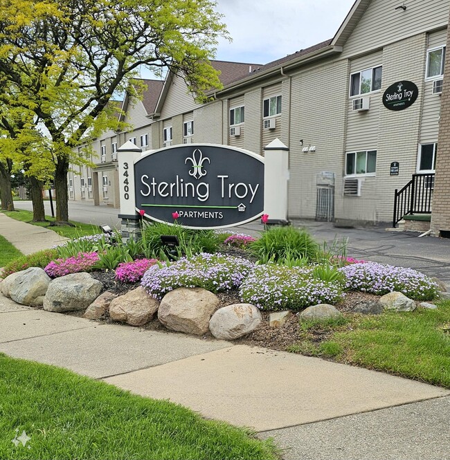 Bienvenido a casa - Sterling Troy Apartments