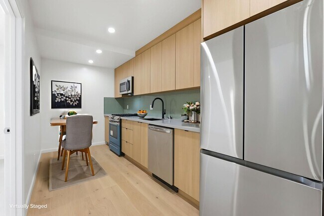 Photo - 1221 Waller St