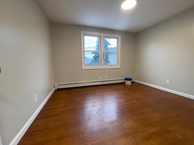 196 Lembeck Ave 1L - 188 Lembeck Ave Unit 1L