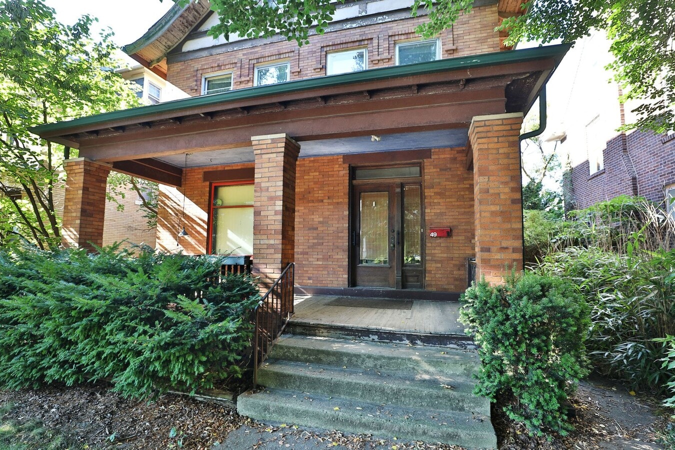 Photo - 49 E Oakland Ave