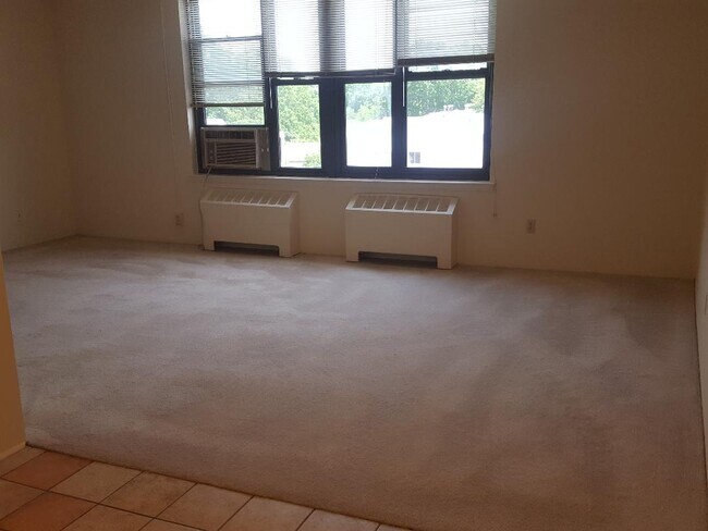 Photo - 1035 Whalley Ave Unidad 1