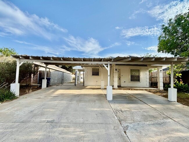 Building Photo - 3411 Morelos Dr