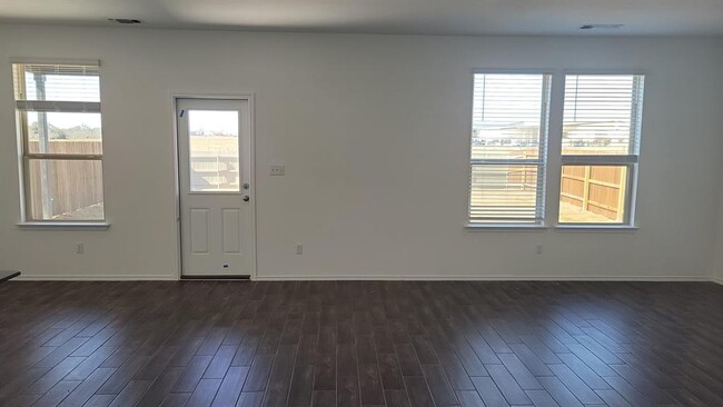 Photo - 541 Pickrell Lp