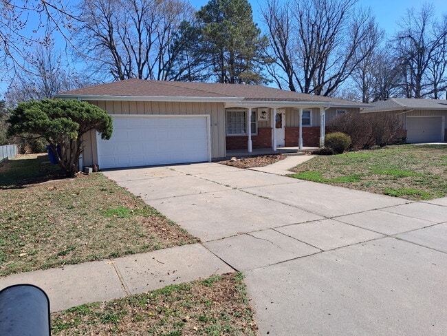 Building Photo - 1462 Ranch Rd