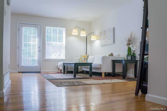 Photo - 141 Pinebrook Dr