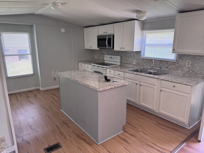 Photo - 1473 Brooksouth Dr