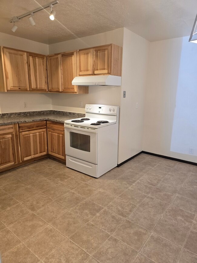 Building Photo - 737 Don Diego Ave